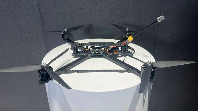 طائرة FPV عسكرية بقياس 10 بوصات